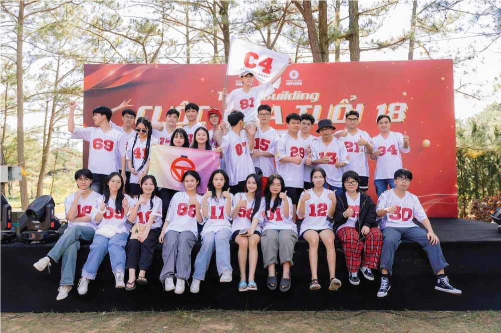 Áo rugby form rộng, tay ngắn, chất vải thun dày dặn
