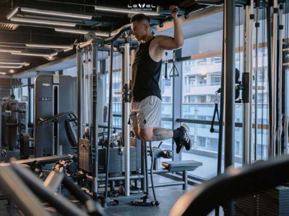 Áo tanktop/thun lạnh phối quần short dây rút giúp giải phóng cơ bắp và kiểm soát mồ hôi cực tốt.