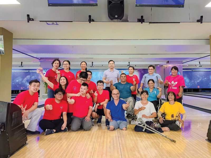 Bowling là môn thể thao cộng đồng, cần nhường lượt và giữ lịch sự.