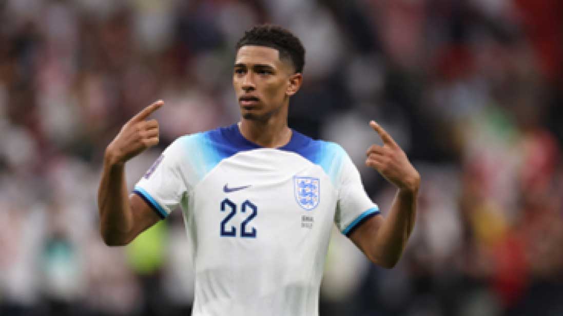 Jude Bellingham sở hữu tư duy chiến thuật nhạy bén và khả năng kiểm soát trung tuyến toàn diện, sẵn sàng bùng nổ trong mọi đợt tấn công