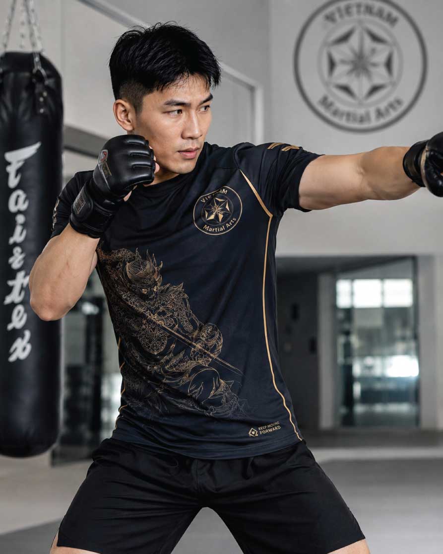 Võ sĩ mặc áo tập võ thể thao khi tập luyện
